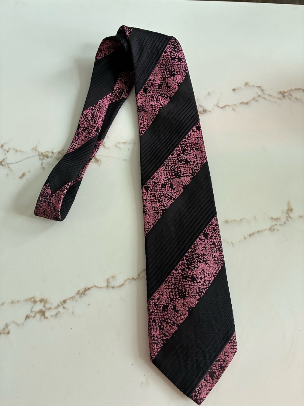 Bugatchi Men's Black and Pink Striped Silk Tie